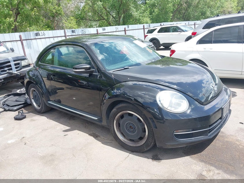 Vin: 3vwjp7atxdm648074, lot: 45722837, volkswagen beetle 2.5l 2013 img_1