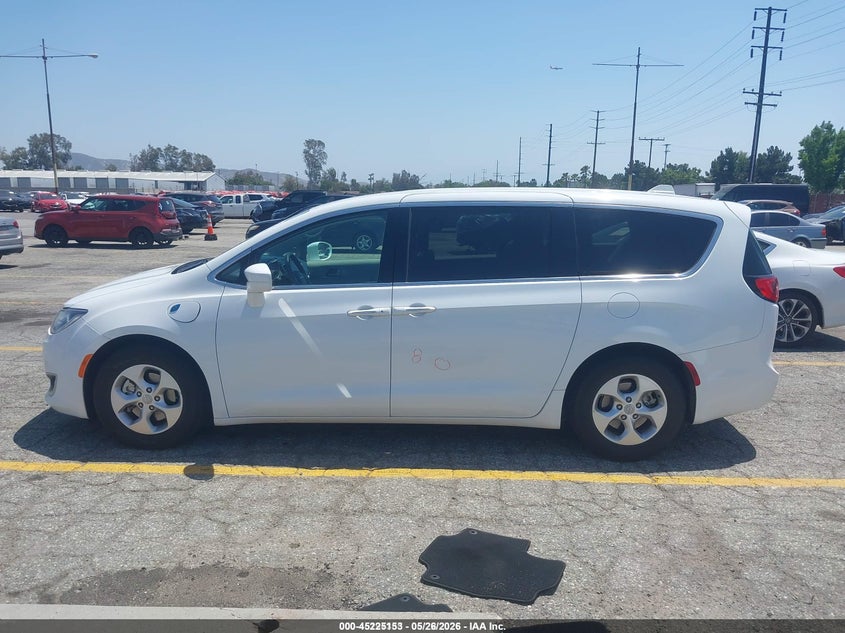 2018 Chrysler Pacifica Hybrid Touring Plus VIN: 2C4RC1H79JR306918 Lot: 45225153