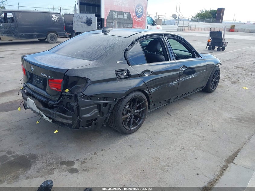 2017 BMW 330E auction photo 4