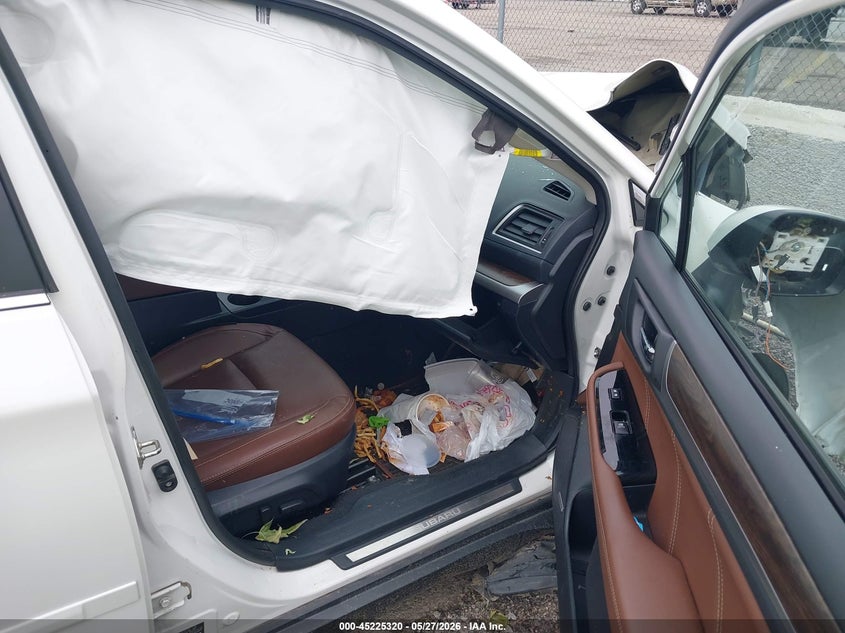 2017 SUBARU OUTBACK auction photo 5