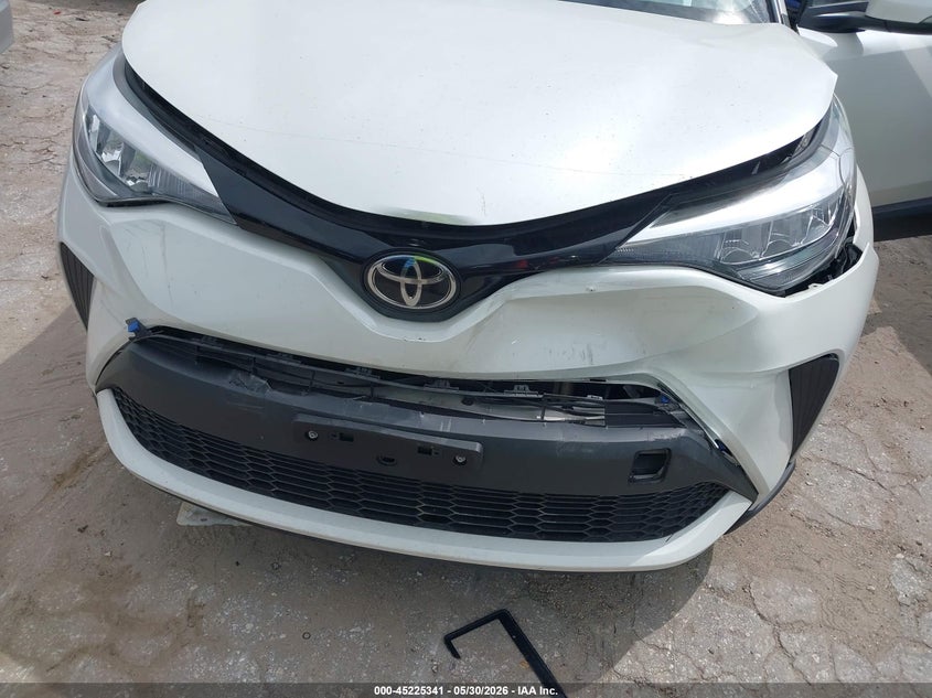 2020 TOYOTA C-HR auction photo 6