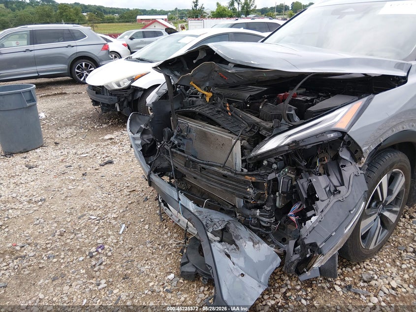 2022 Nissan Rogue Platinum Fwd VIN: JN8BT3DC0NW118287 Lot: 45225372