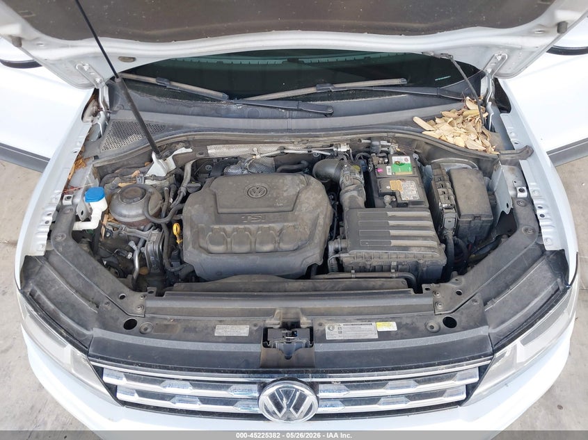 2018 VOLKSWAGEN TIGUAN 2.0T S — Фото 10