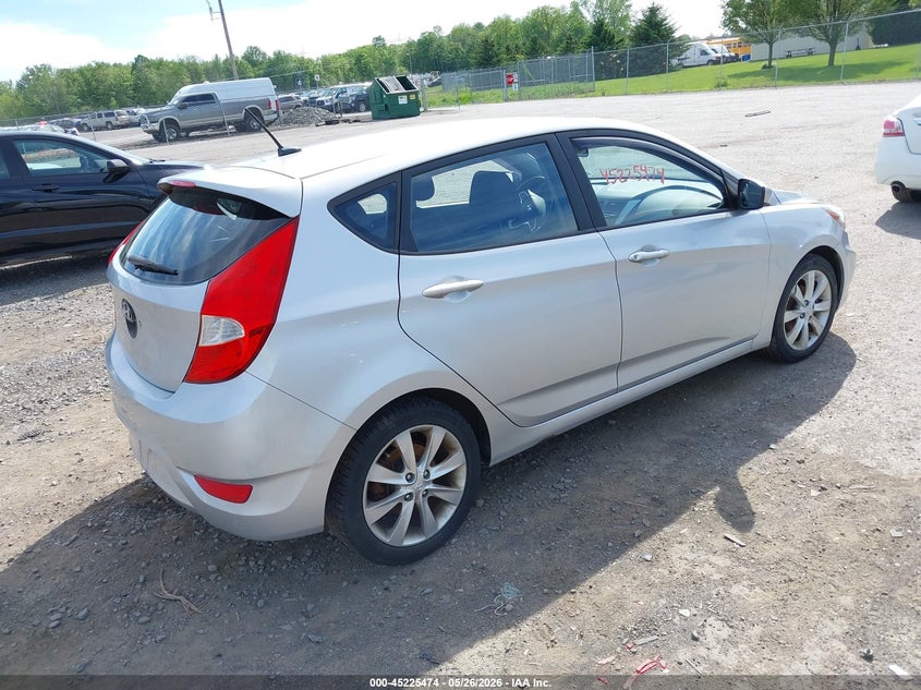 2012 Hyundai Accent 1.6 Se silver Lot 111045225474 Vin KMHCU5AE3CU019742