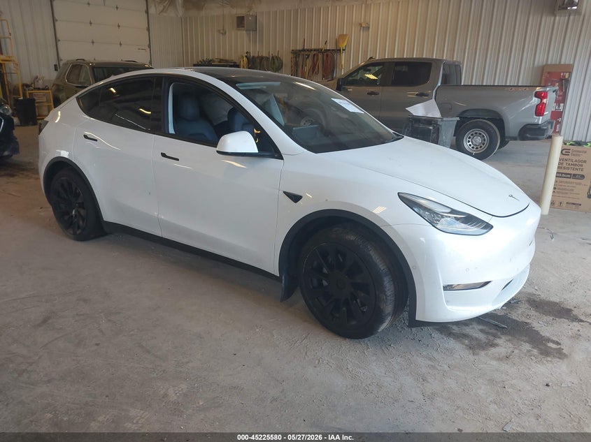 Vin: 7saygdee1nf317761, lot: 45723341, tesla model y long range dual motor all-wheel drive 2022 img_1