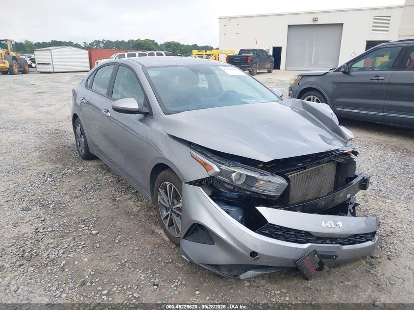 VIN 3KPF24AD8RE784381 2024 KIA FORTE LXS