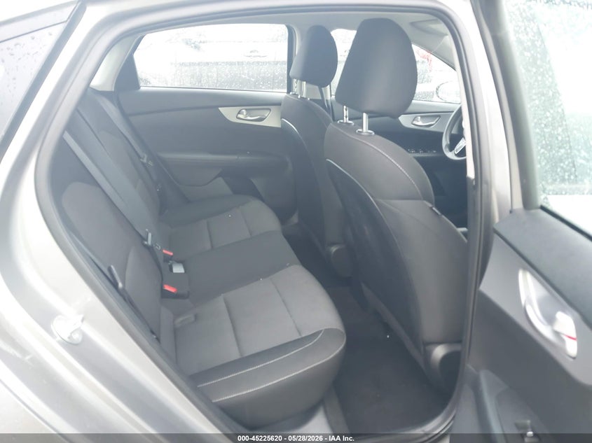 VIN 3KPF24AD8RE784381 2024 KIA FORTE LXS