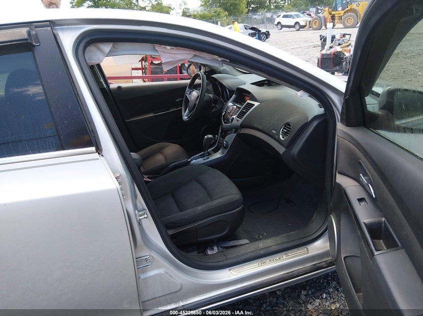 2012 CHEVROLET CRUZE auction photo 5