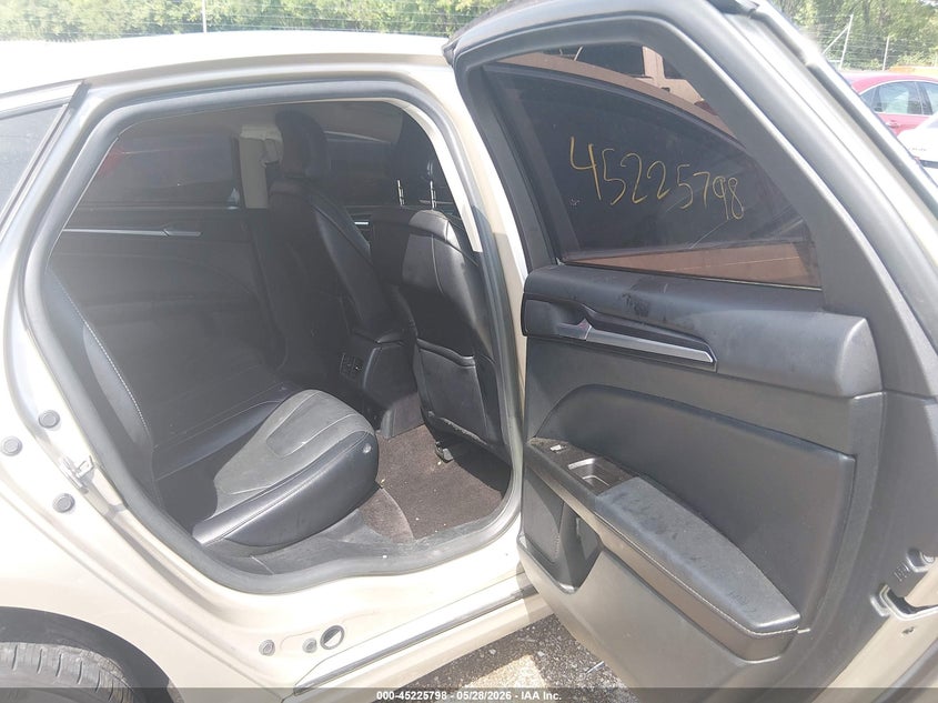 2017 FORD FUSION auction photo 8