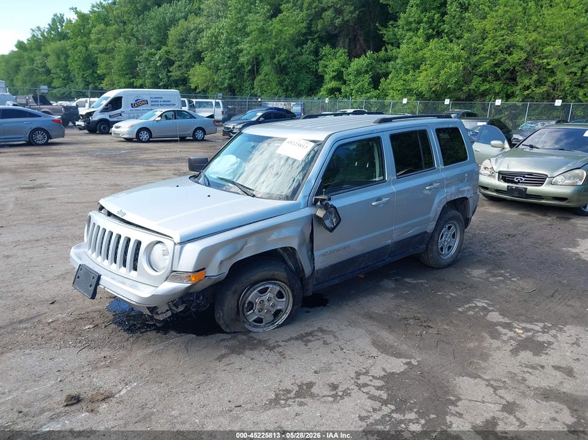 2014 JEEP PATRIOT auction photo 2
