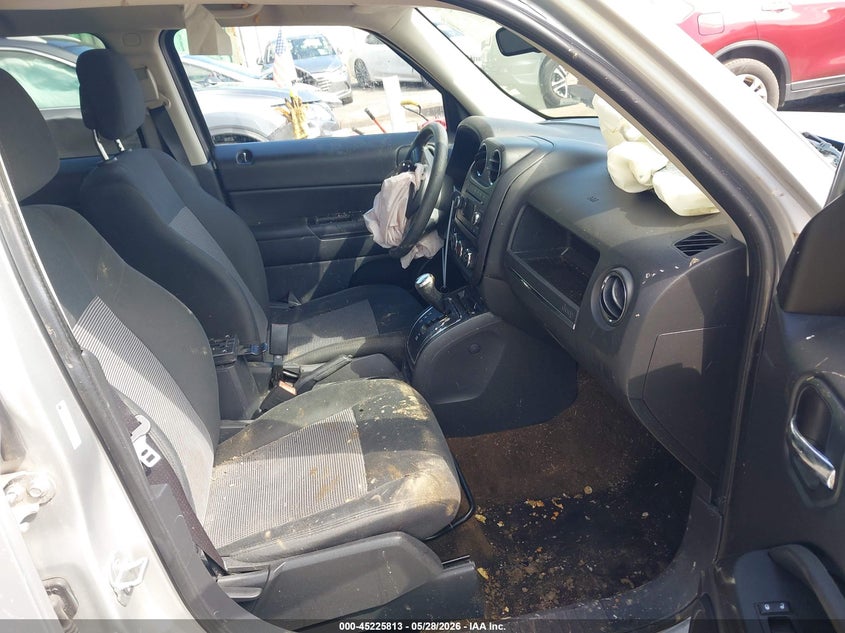 2014 JEEP PATRIOT auction photo 5