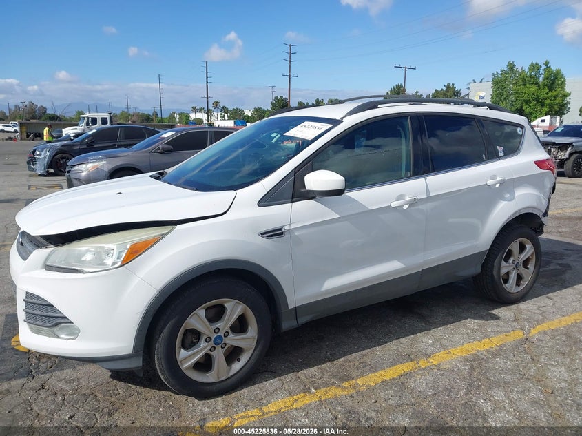 Vin: 1fmcu0g99dud17999, lot: 45723597, ford escape se 20132