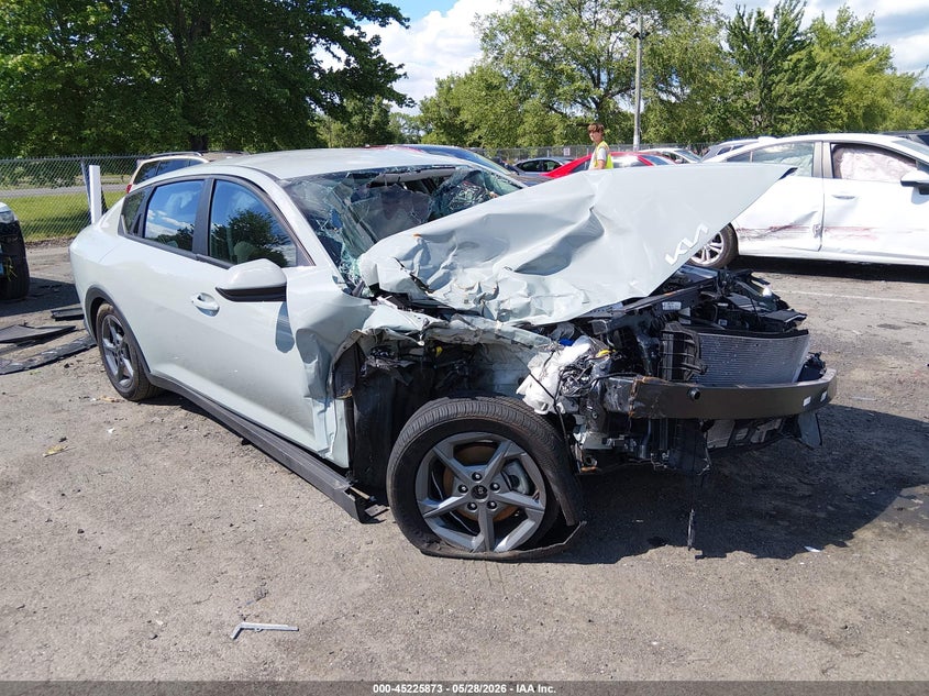 Vin: 3kpft4de5se132325, lot: 45723634, kia k4 lxs 2025 img_1