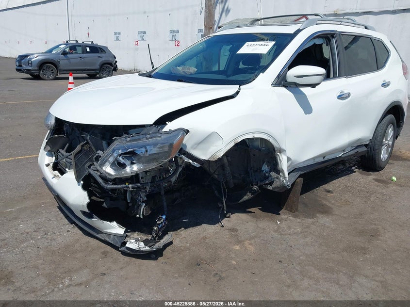 2016 NISSAN ROGUE auction photo 6