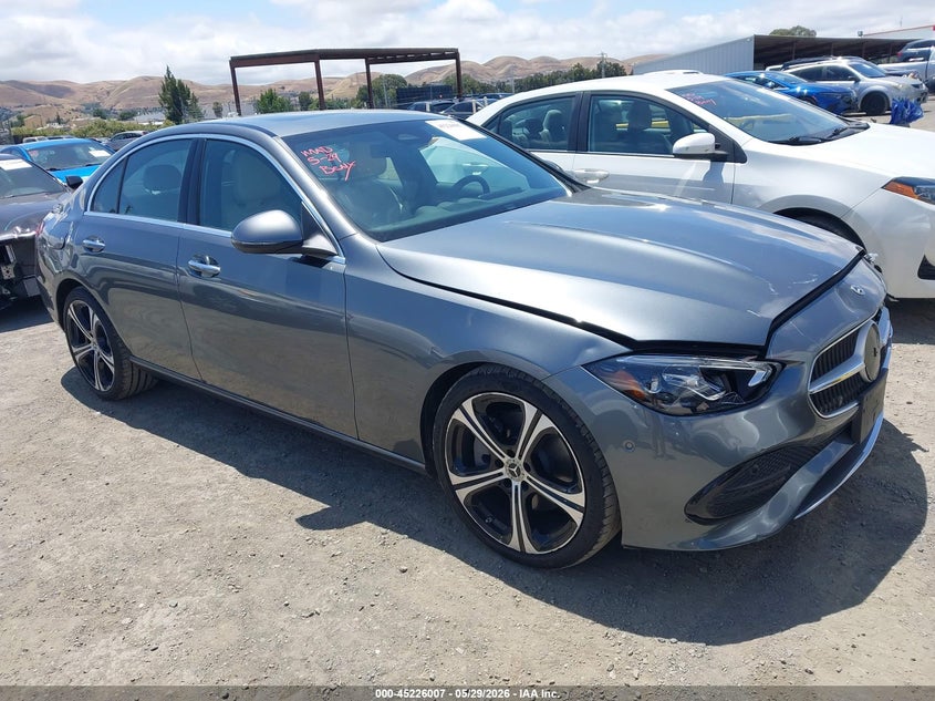2024 MERCEDES-BENZ C 300 — Галерея фотографий