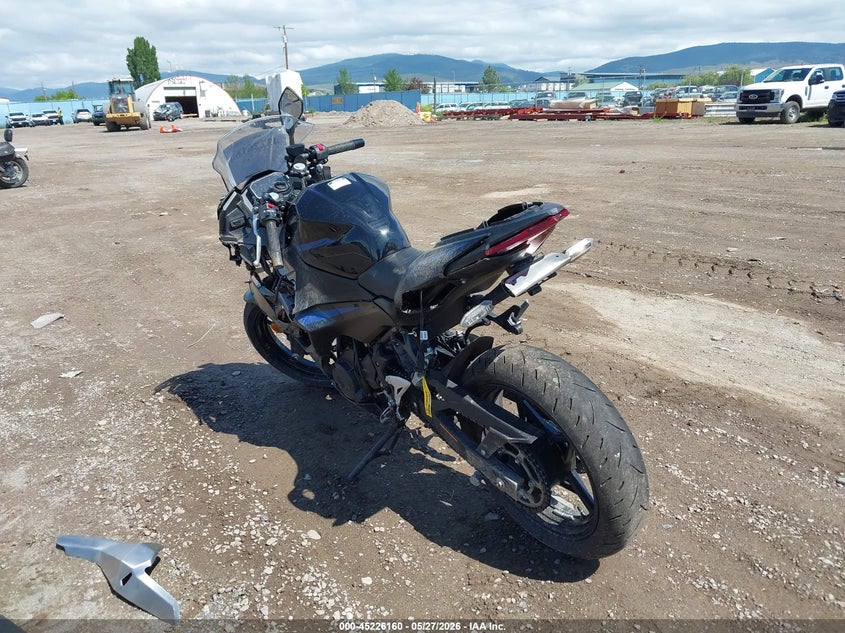 2025 KAWASAKI EX500 auction photo 3