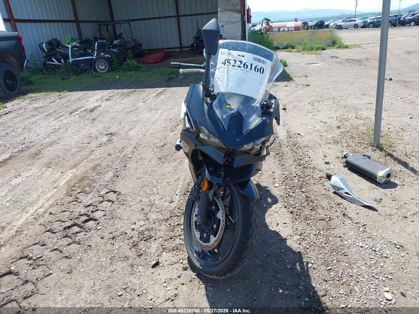 2025 KAWASAKI EX500 auction photo 5