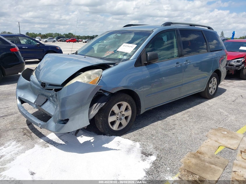 AtlanticExpress - Toyota Sienna