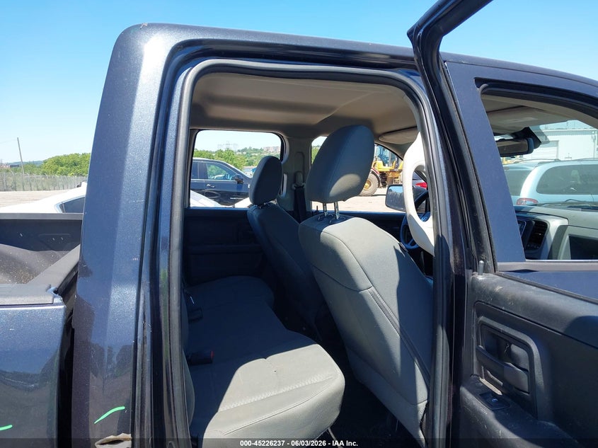 2014 RAM 1500 auction photo 8