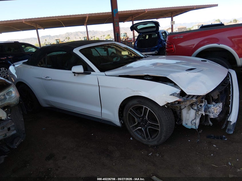FORD MUSTANG - zdjęcie 12