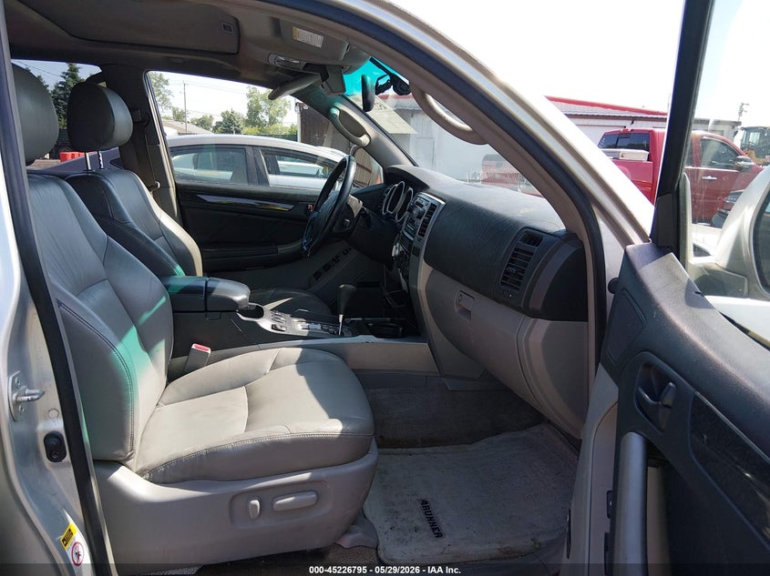 2004 TOYOTA 4RUNNER auction photo 5