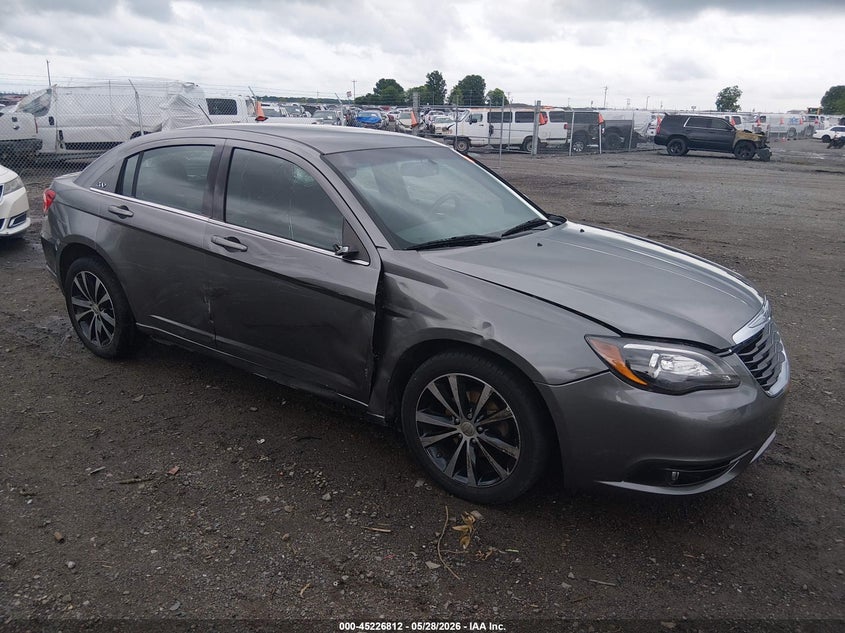 2013 Chrysler 200