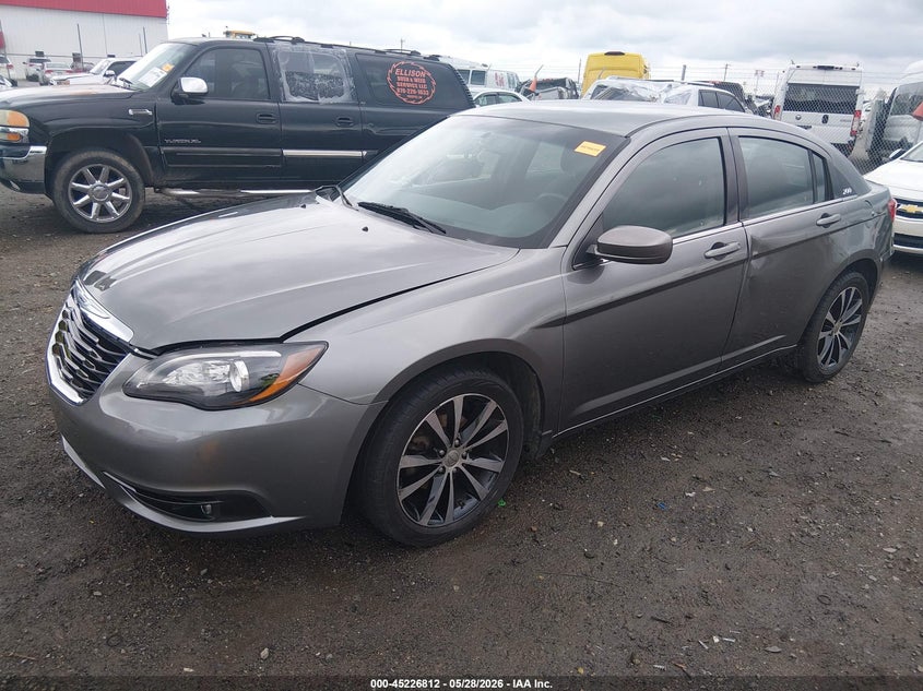 2013 CHRYSLER 200 auction photo 2