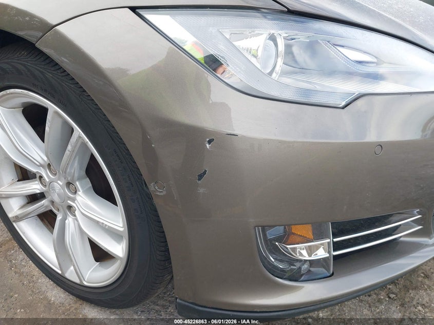 2015 Tesla Model S 70D/85D/P85D VIN: 5YJSA1E26FF119607 Lot: 45226863