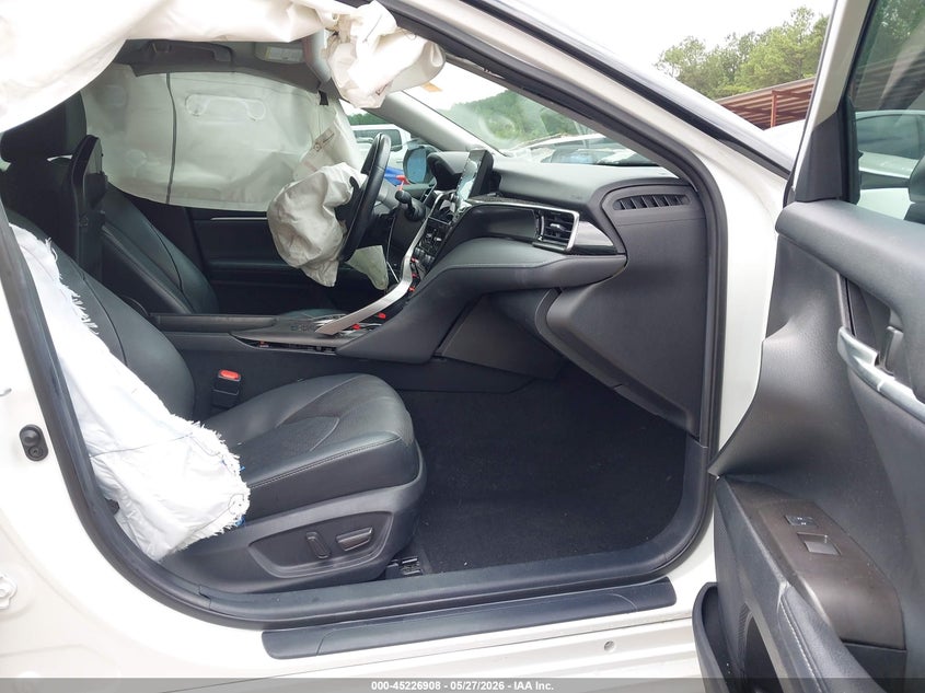 2021 TOYOTA CAMRY auction photo 5