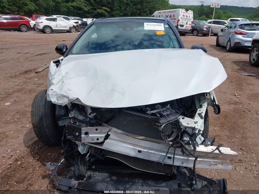2021 TOYOTA CAMRY auction photo 6