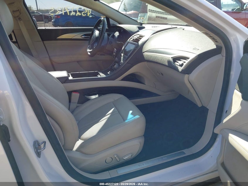 2019 LINCOLN MKZ auction photo 5