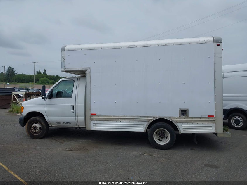 2007 Ford E-450 Cutaway VIN: 1FDXE45S17DB18154 Lot: 45227162