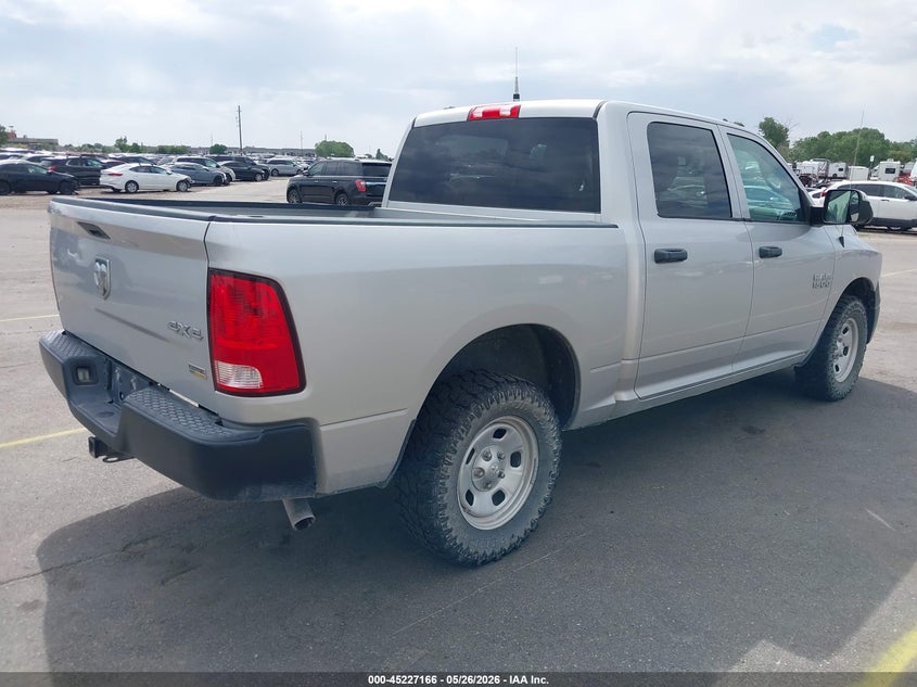 2016 RAM 1500 auction photo 4