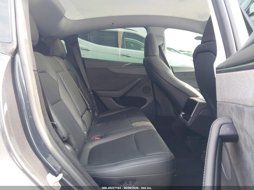 2026 TESLA MODEL Y auction photo 8
