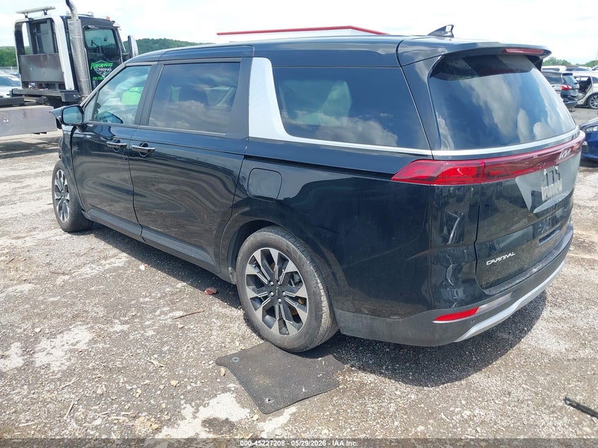 2024 KIA CARNIVAL MPV auction photo 3