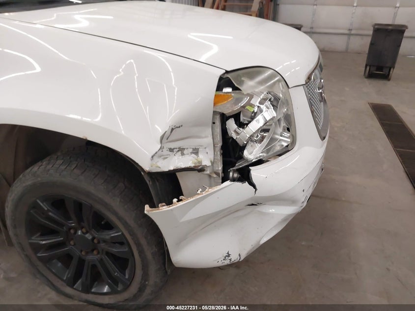 2007 GMC YUKON XL 1500 auction photo 6