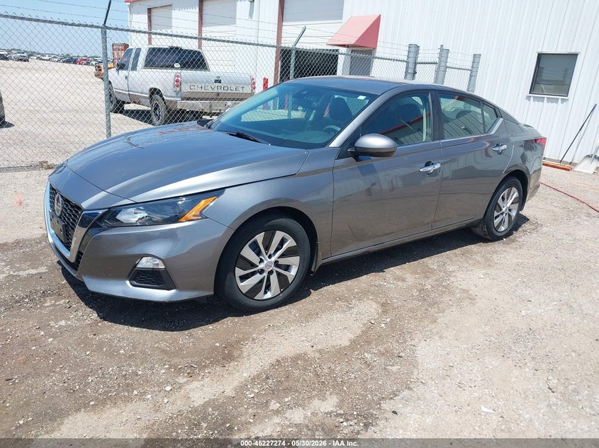 2022 NISSAN ALTIMA auction photo 2