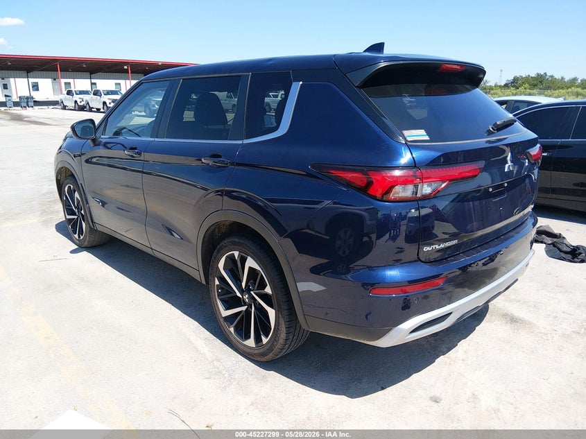 2024 MITSUBISHI OUTLANDER auction photo 3