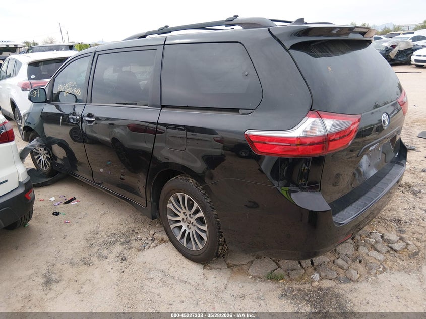 Vin: 5tdyz3dc6ls071428, lot: 45725098, toyota sienna xle 20203