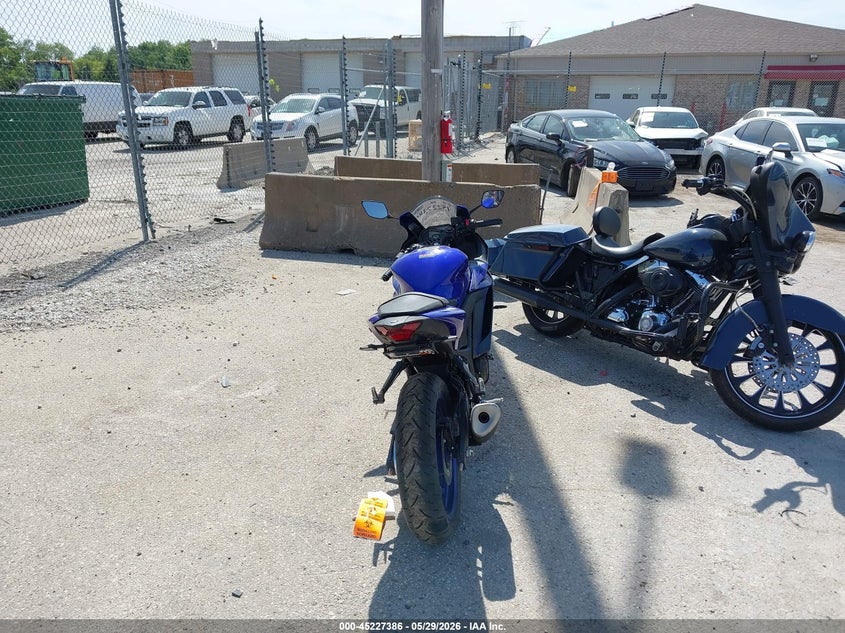 2024 Yamaha Yzfr3 A VIN: MH3RH18YXRK015088 Lot: 45227386