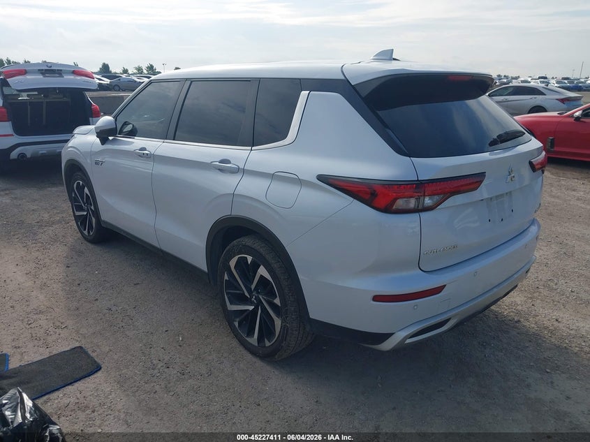 2023 MITSUBISHI OUTLANDER PHEV auction photo 3