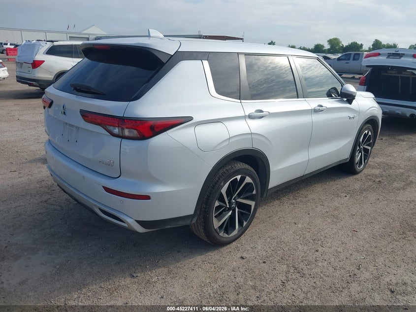 2023 MITSUBISHI OUTLANDER PHEV auction photo 4