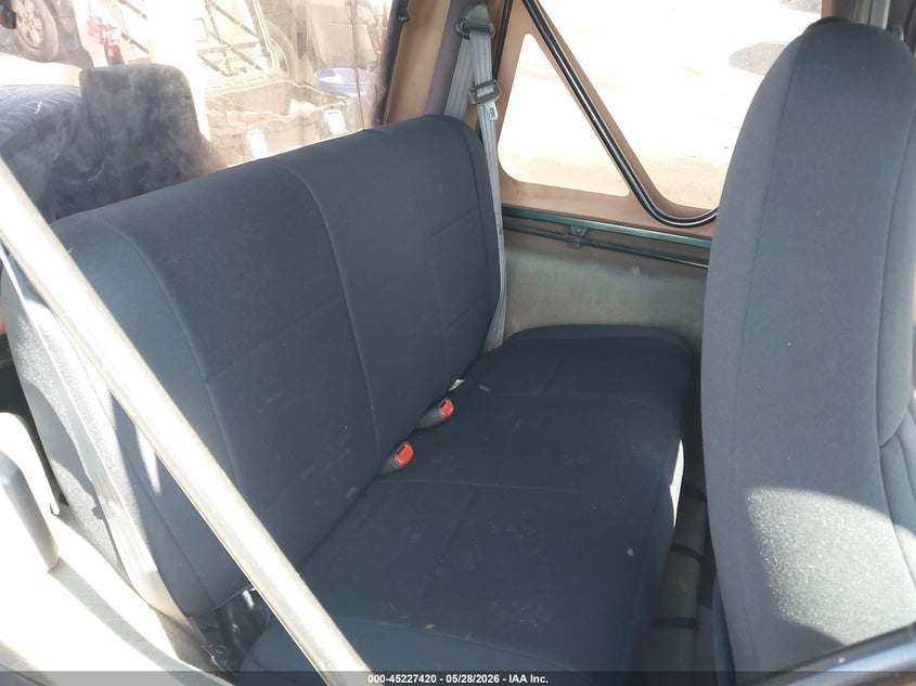2000 Jeep Wrangler Sport VIN: 1J4FA49S5YP803421 Lot: 45227420