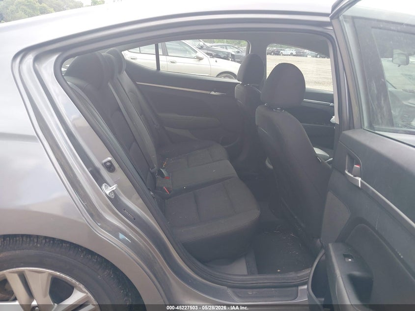 2019 HYUNDAI ELANTRA auction photo 8