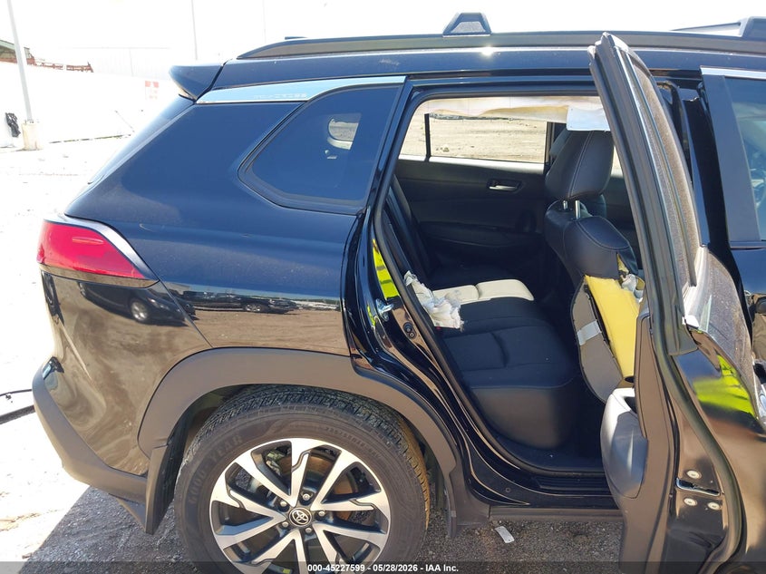 2023 TOYOTA COROLLA CROSS auction photo 8