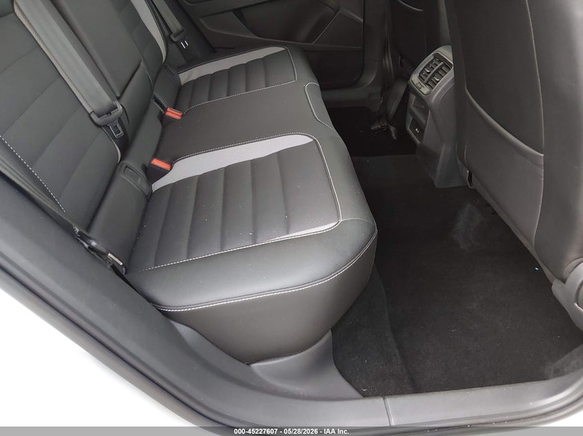 2022 VOLKSWAGEN TAOS auction photo 8