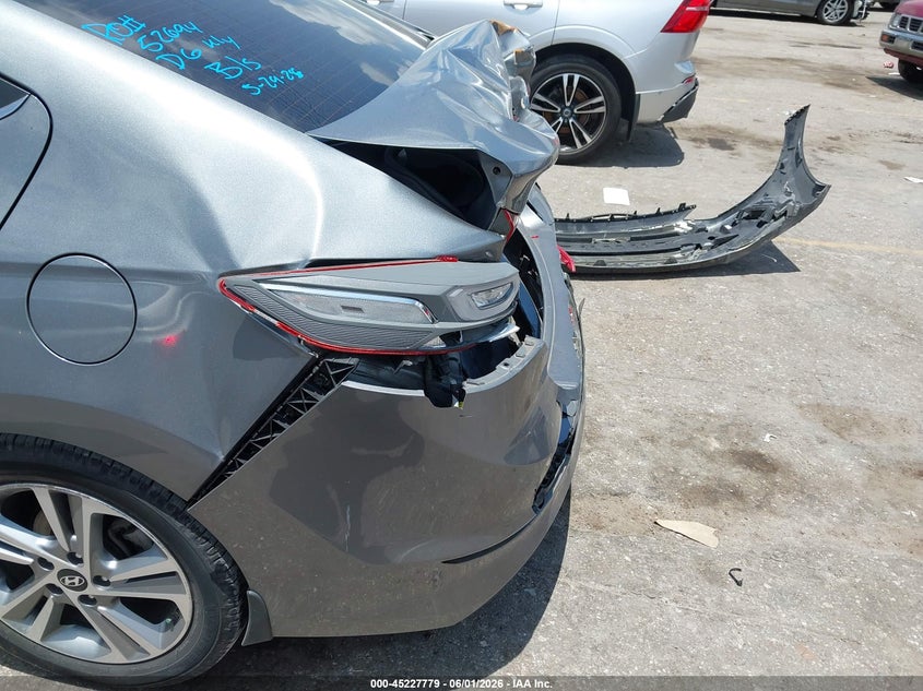VIN KMHD84LF8JU448929 2018 HYUNDAI ELANTRA LIMITED