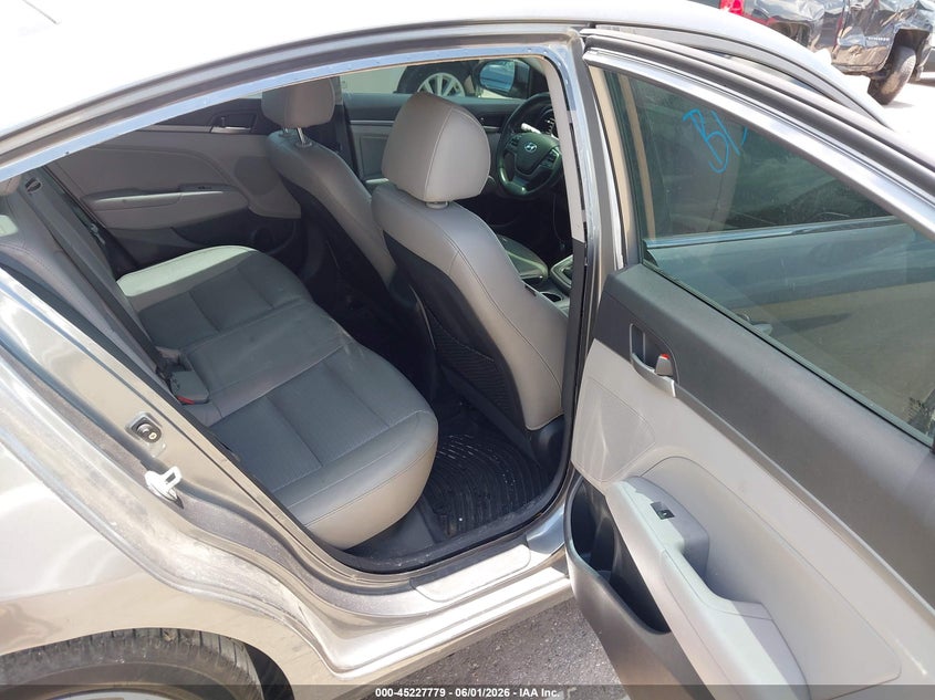VIN KMHD84LF8JU448929 2018 HYUNDAI ELANTRA LIMITED