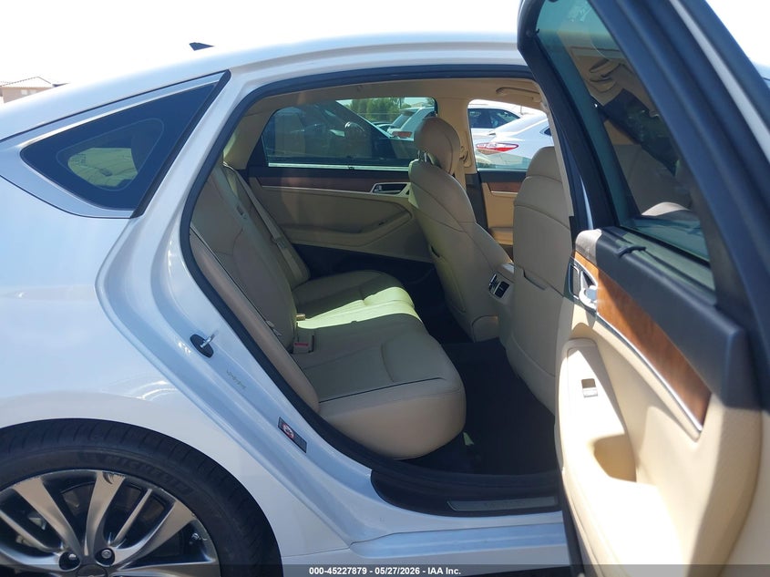 2015 Hyundai Genesis 5.0 VIN: KMHGN4JF2FU047005 Lot: 45227879