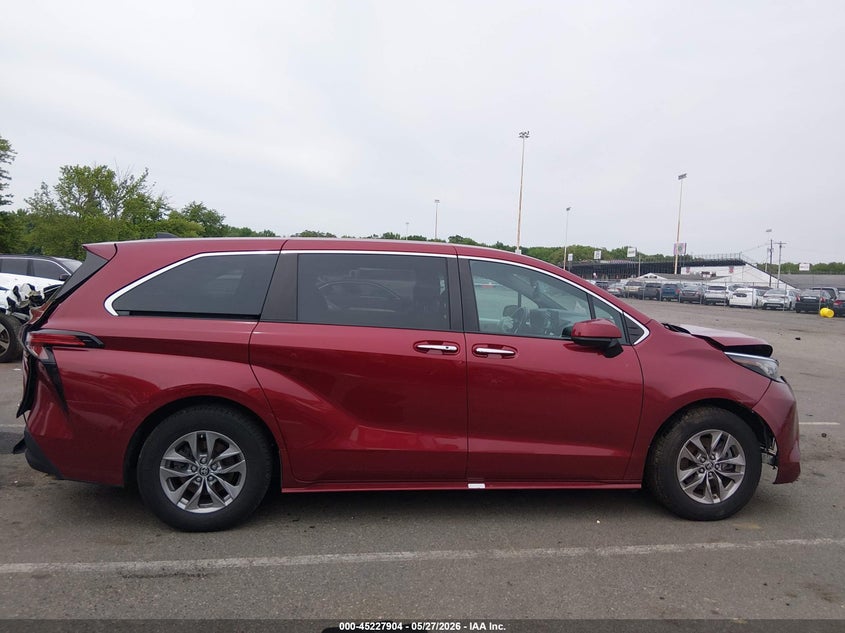 2021 Toyota Sienna Xle VIN: 5TDYRKEC4MS019726 Lot: 45227904